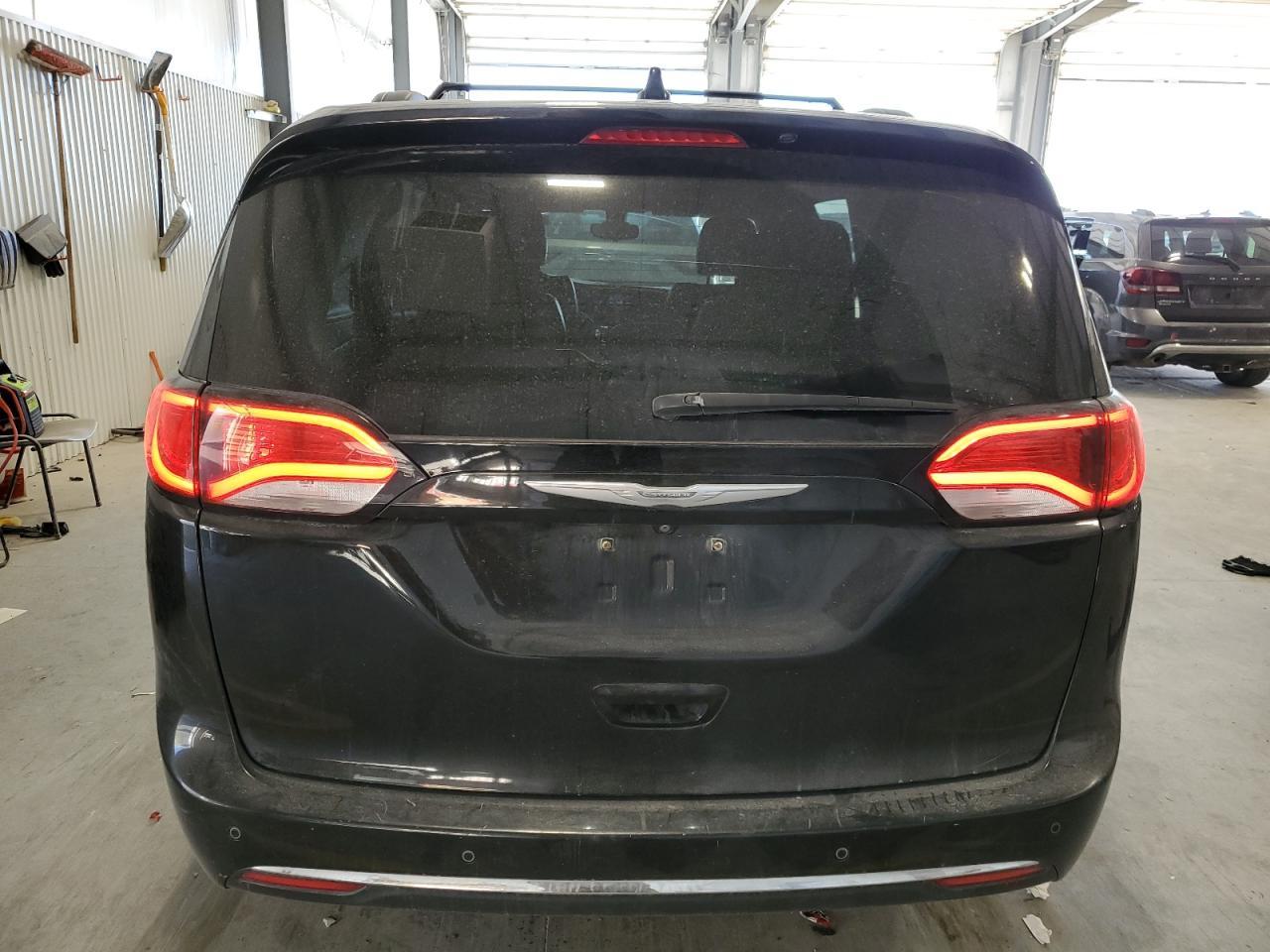 2017 CHRYSLER PACIFICA T - Image 6