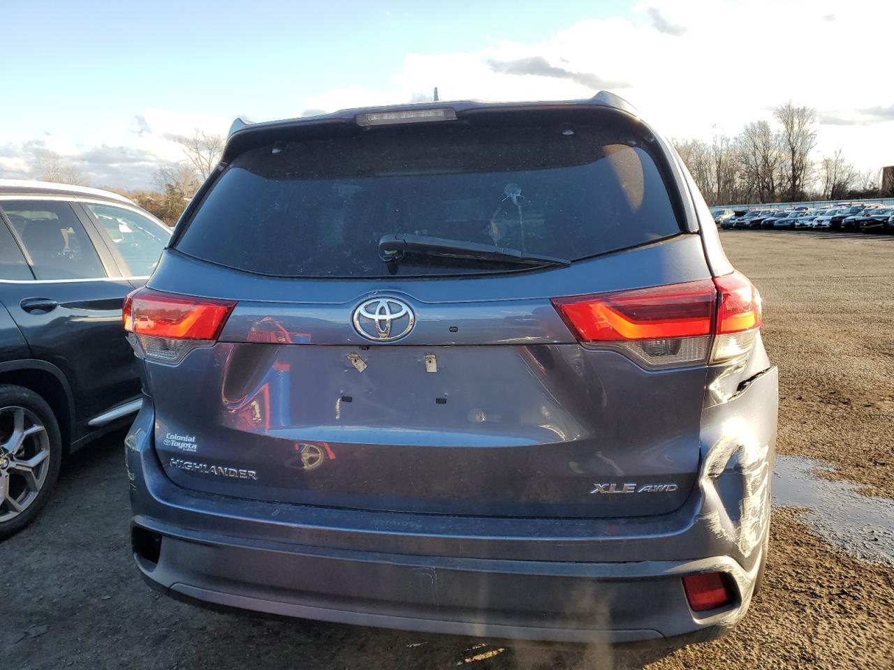2018 TOYOTA HIGHLANDER - Фото 6
