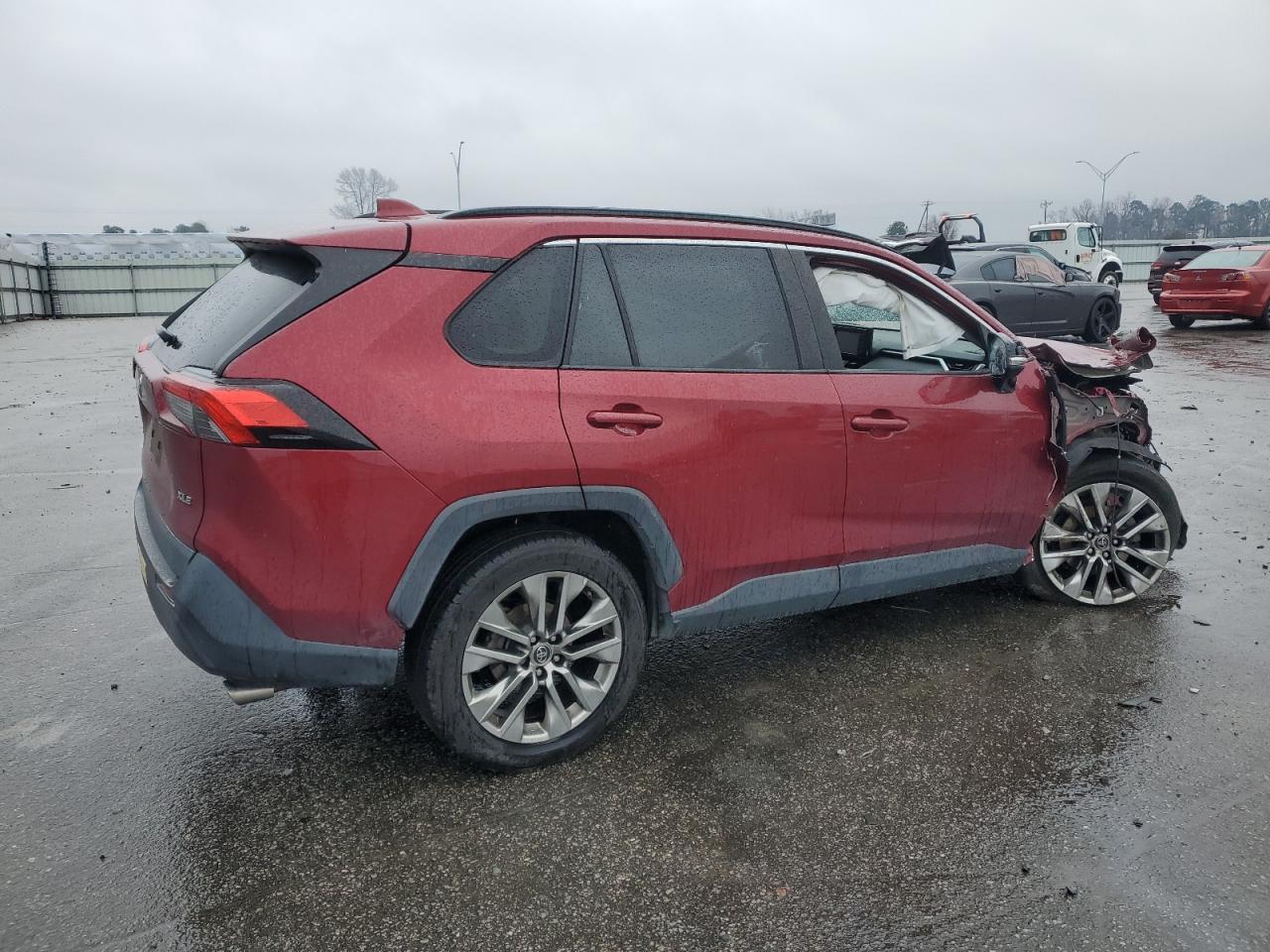 2019 TOYOTA RAV4 XLE P - Image 3