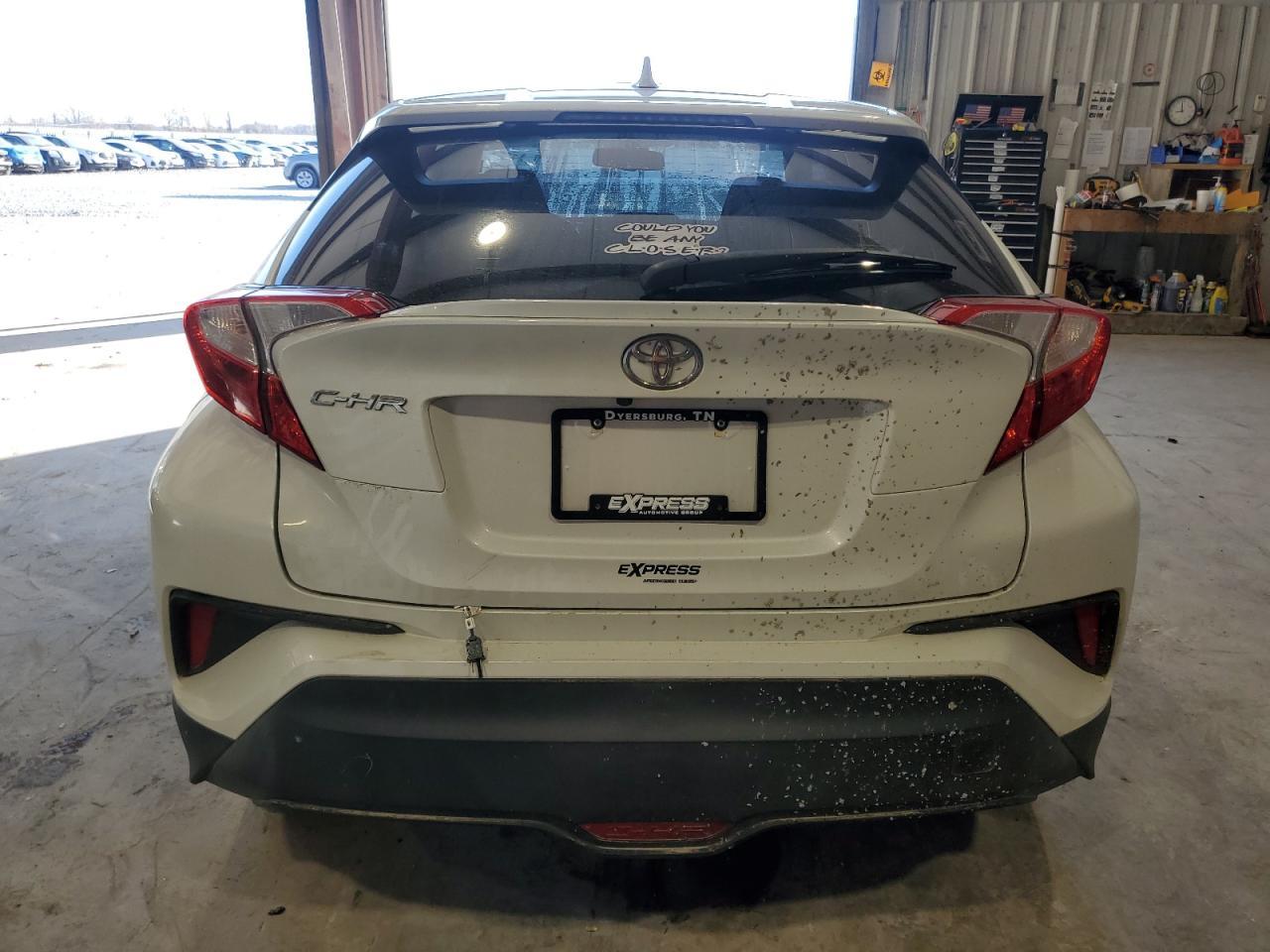 2018 TOYOTA C-HR XLE - Фото 6