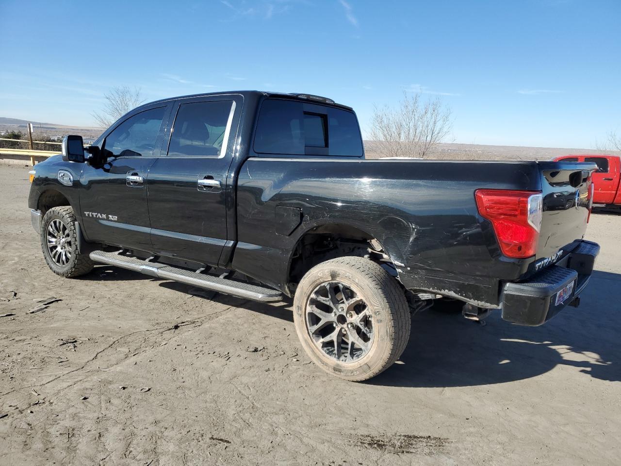 2017 NISSAN TITAN XD S - Фото 2