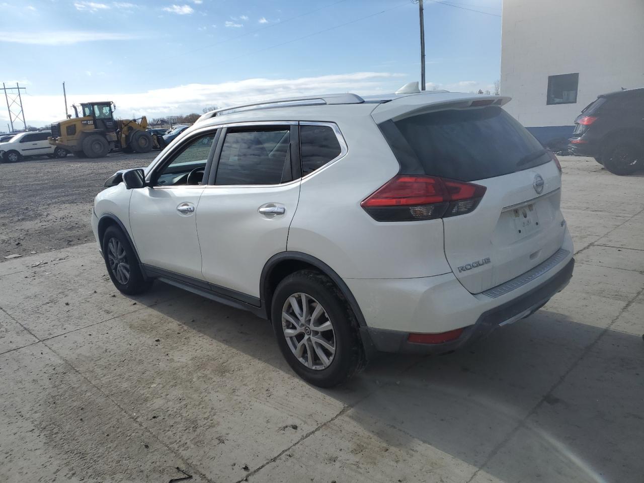 2017 NISSAN ROGUE S - Фото 2