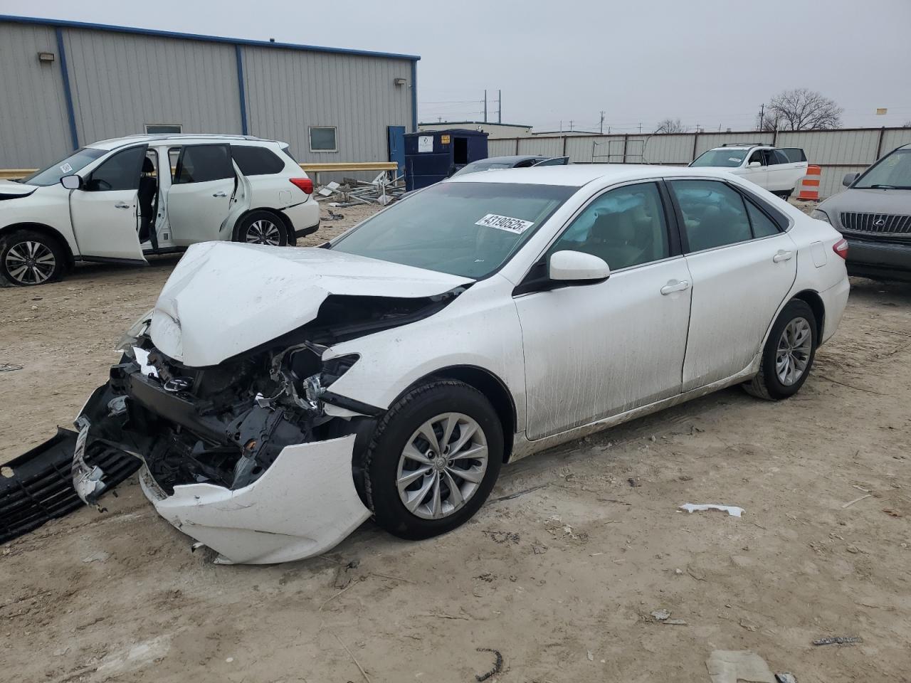 2016 TOYOTA CAMRY LE