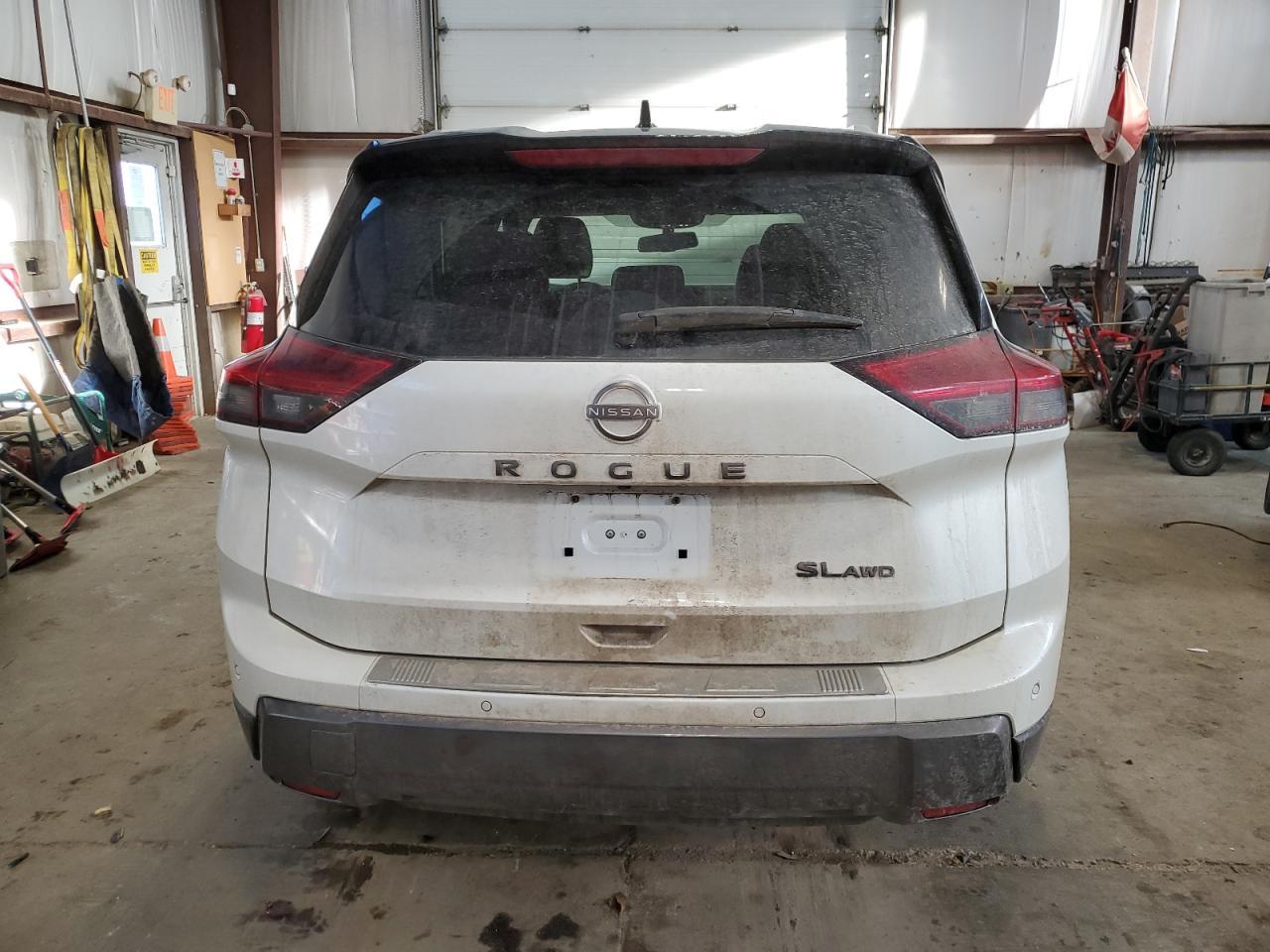 2024 NISSAN ROGUE SL - Image 6