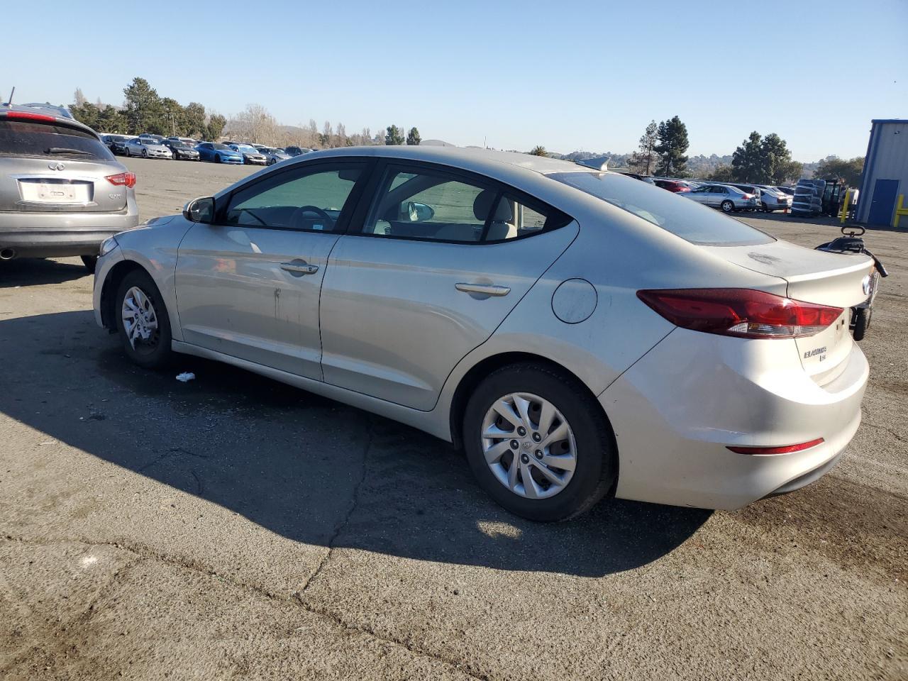 2017 HYUNDAI ELANTRA SE - Image 2