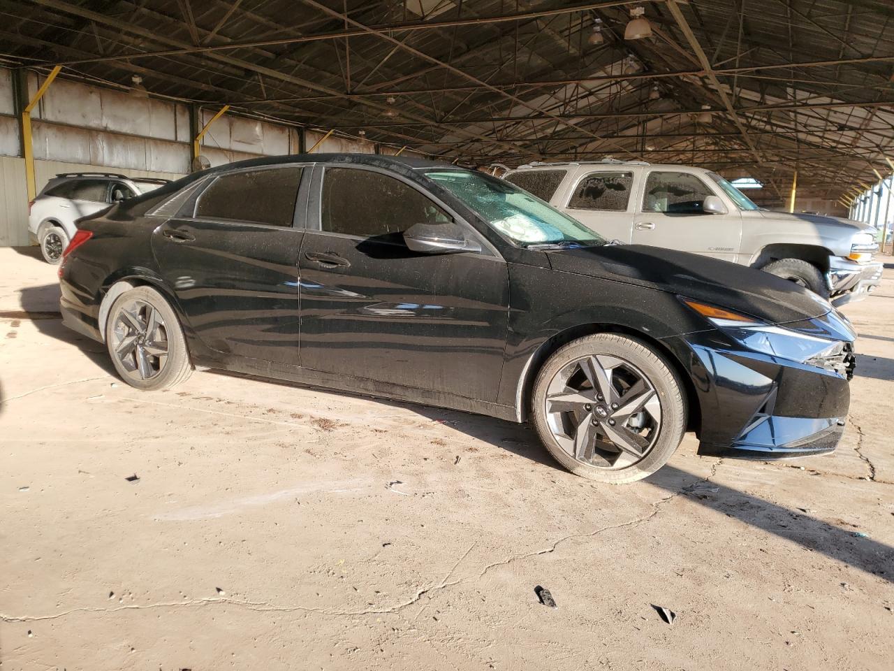 2023 HYUNDAI ELANTRA SE - Image 4