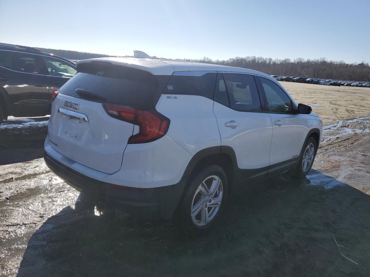 2018 GMC TERRAIN SL - Image 3