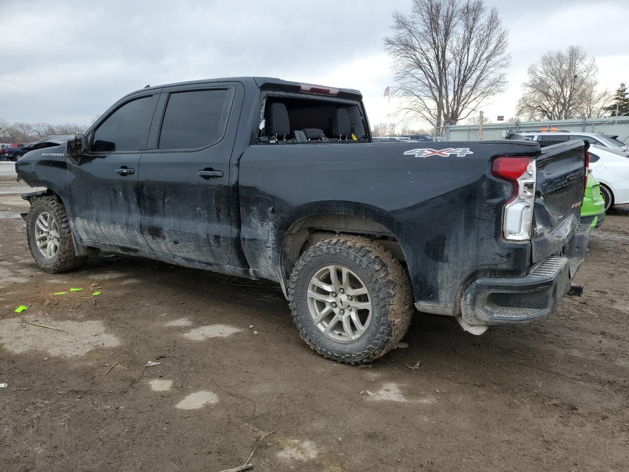 2021 CHEVROLET SILVERADO - Фото 2