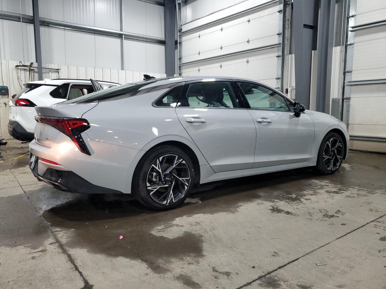 2025 KIA K5 GT LINE - Image 3