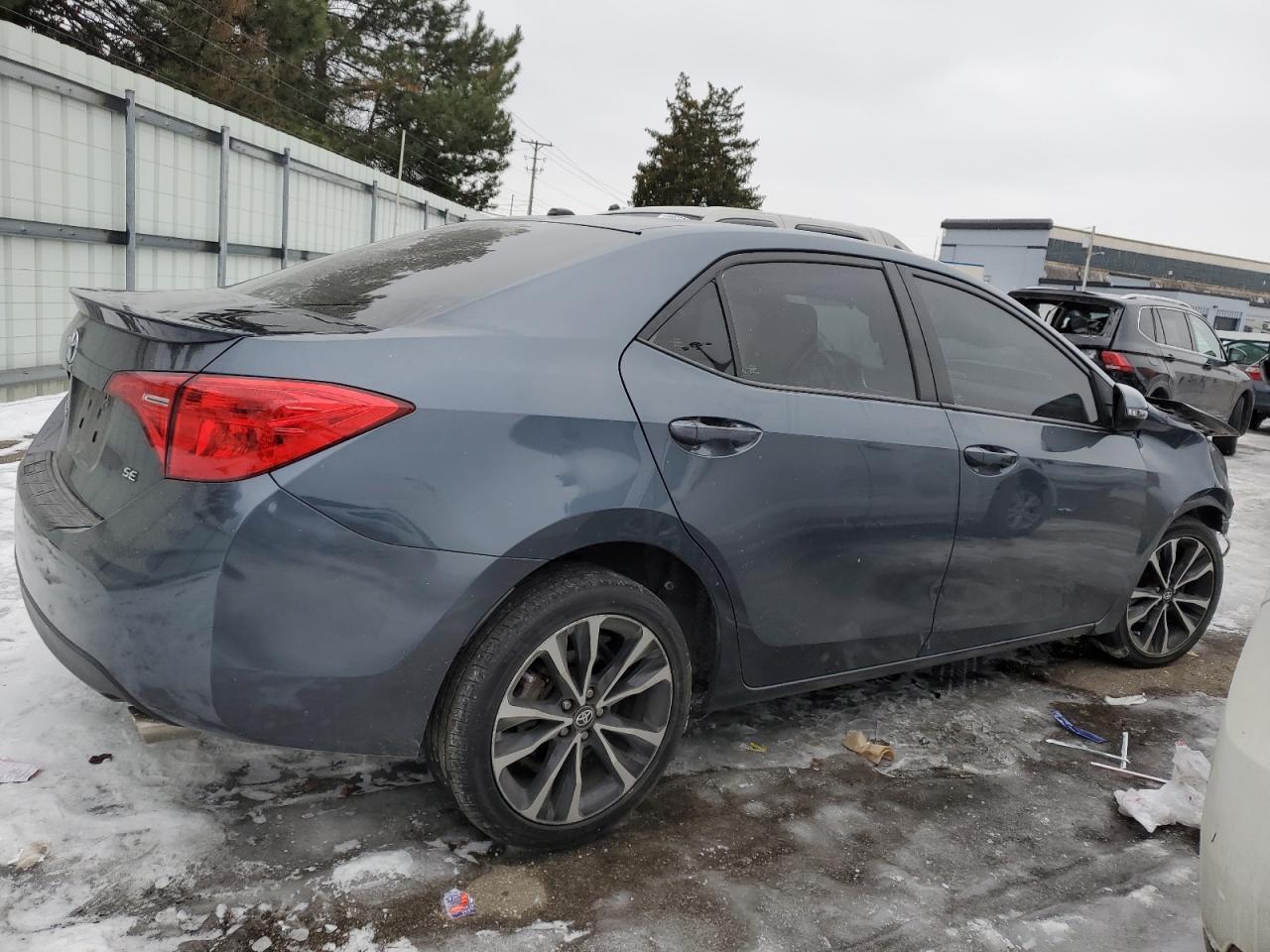 2018 TOYOTA COROLLA L - Фото 3