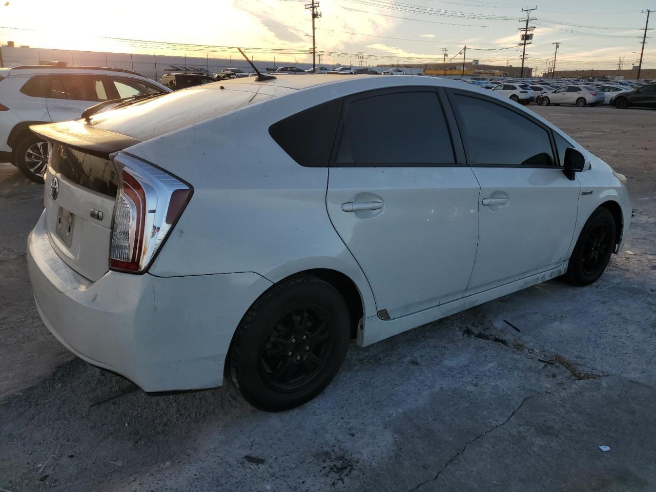2013 TOYOTA PRIUS - Image 3