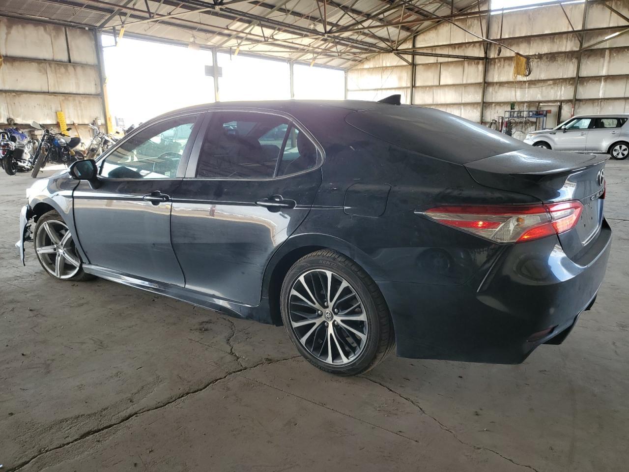 2020 TOYOTA CAMRY SE - Image 2
