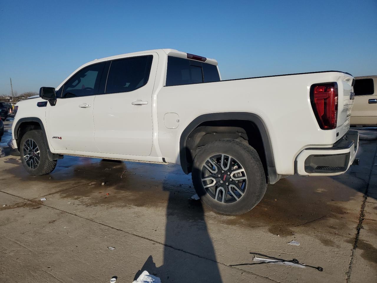 2023 GMC SIERRA K15 - Image 2