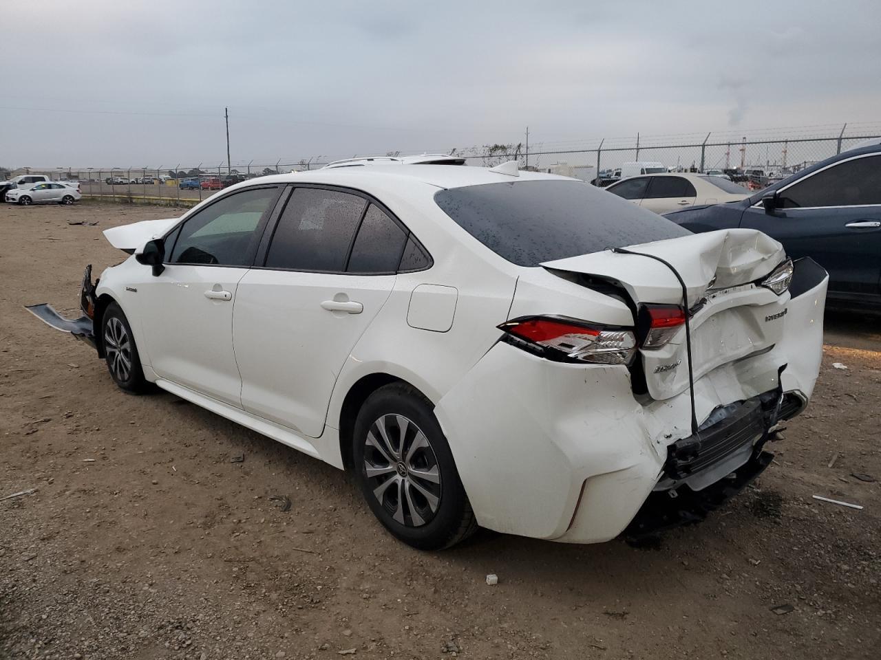 2021 TOYOTA COROLLA LE - Фото 2