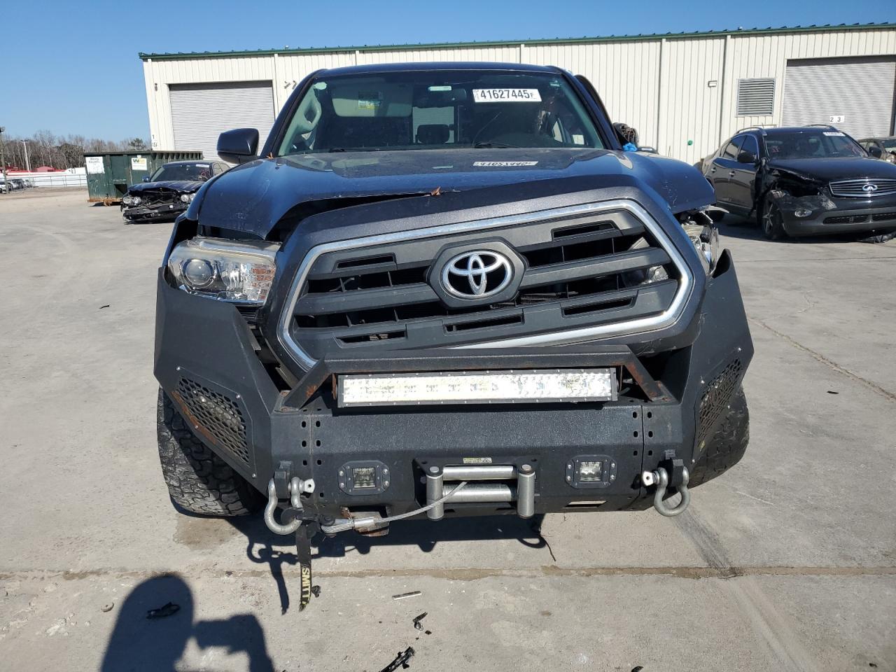 2017 TOYOTA TACOMA DOU - Фото 5