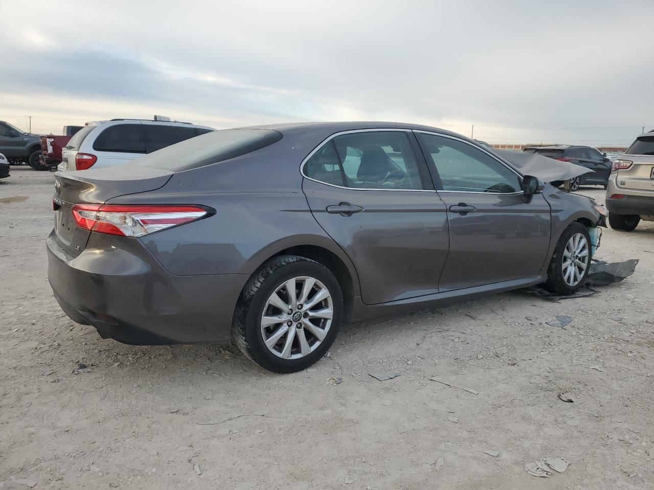 2018 TOYOTA CAMRY L - Image 3