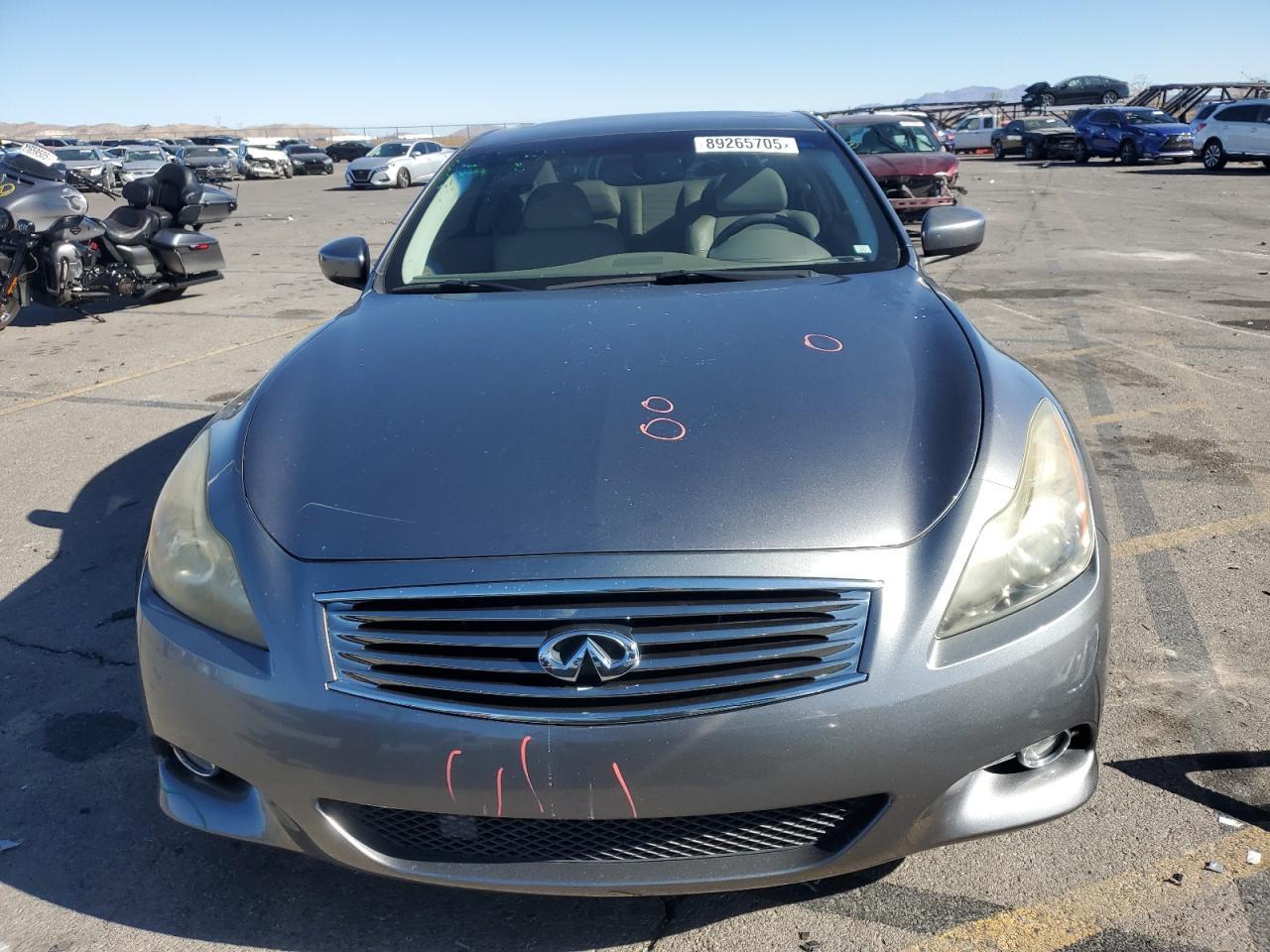 2011 INFINITI G37 - Image 5