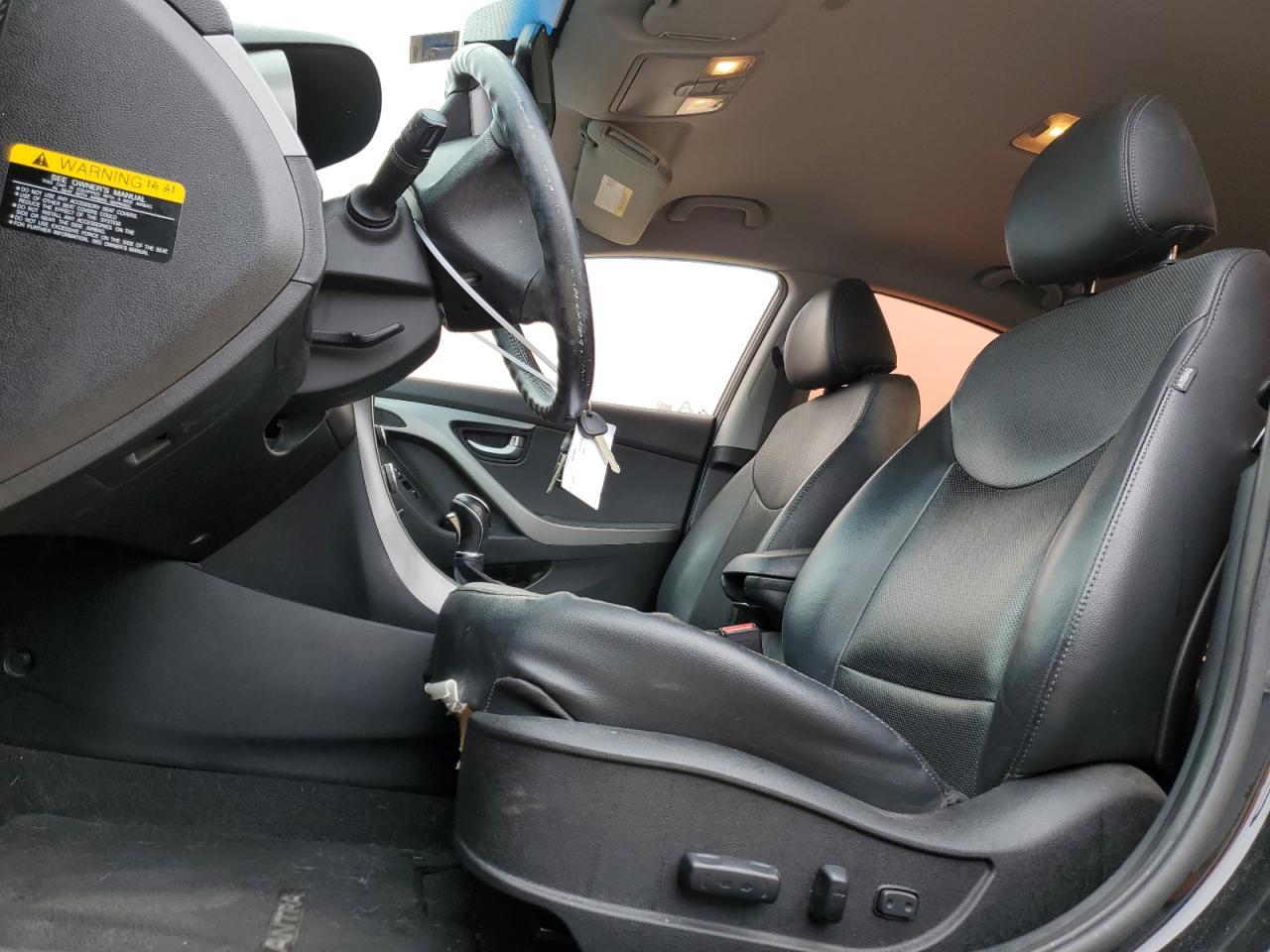 2015 HYUNDAI ELANTRA SE - Image 7