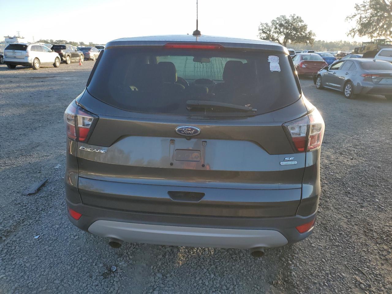 2017 FORD ESCAPE SE - Фото 6