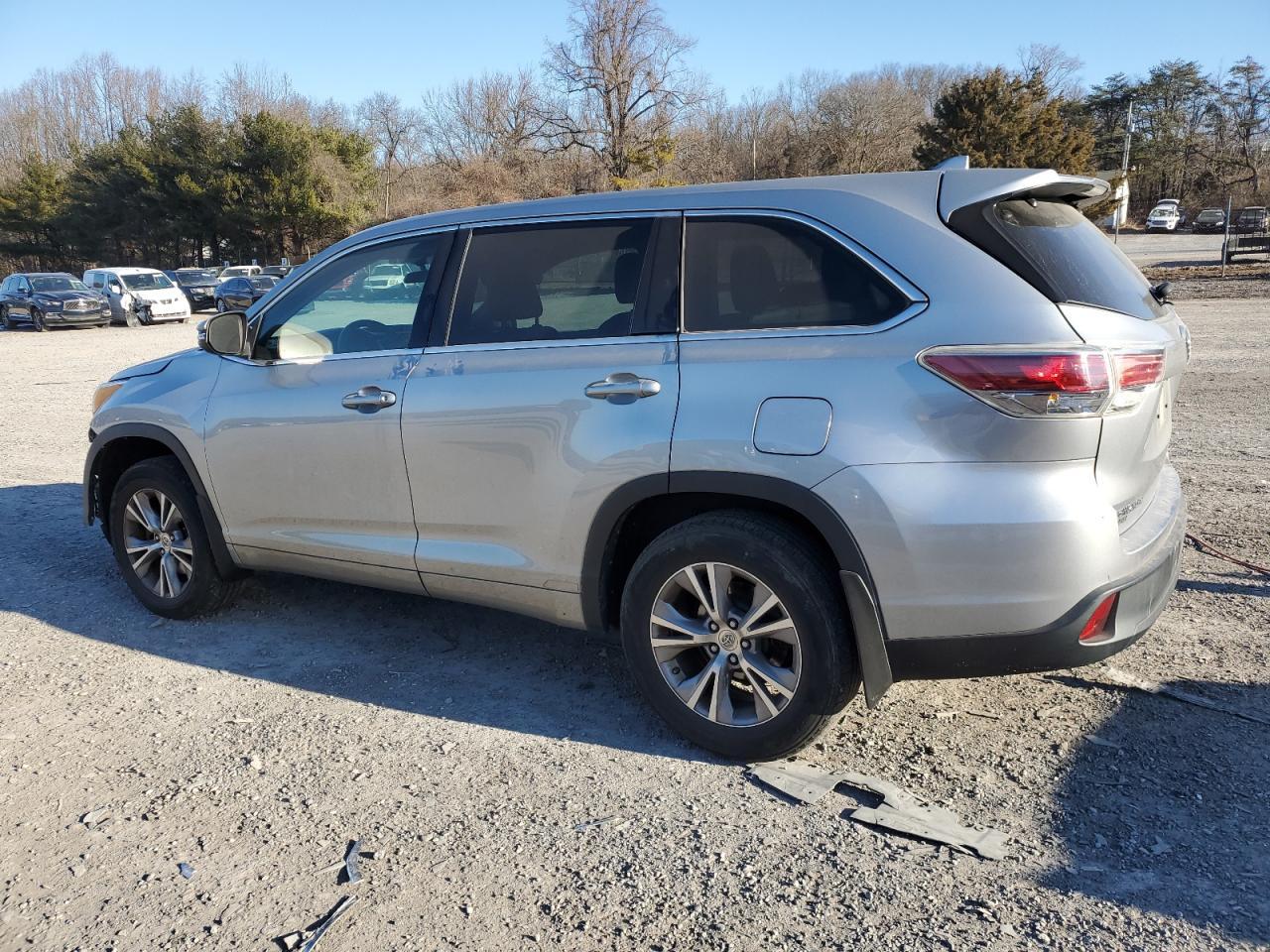 2015 TOYOTA HIGHLANDER - Фото 2