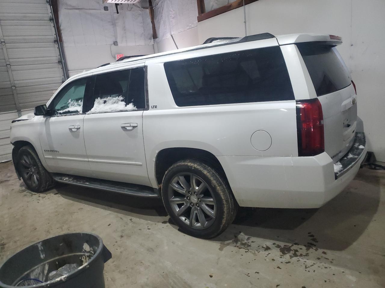 2016 CHEVROLET SUBURBAN K - Image 2