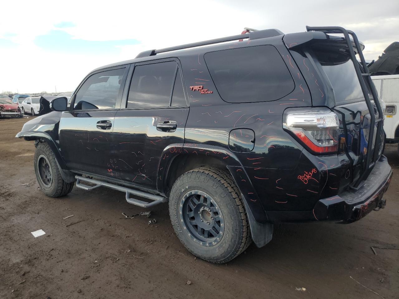 2017 TOYOTA 4RUNNER SR - Image 2