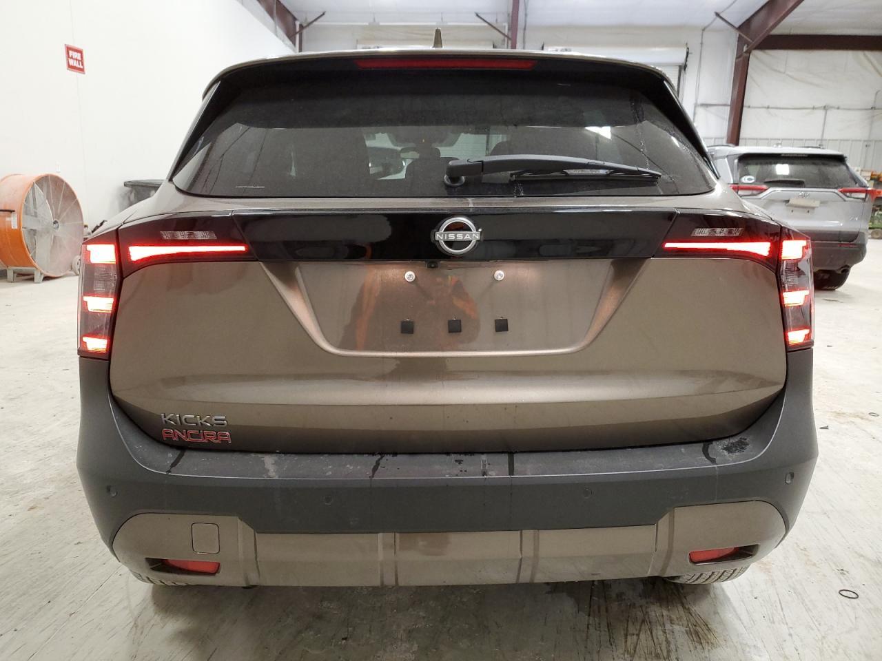2025 NISSAN KICKS SV - Фото 6