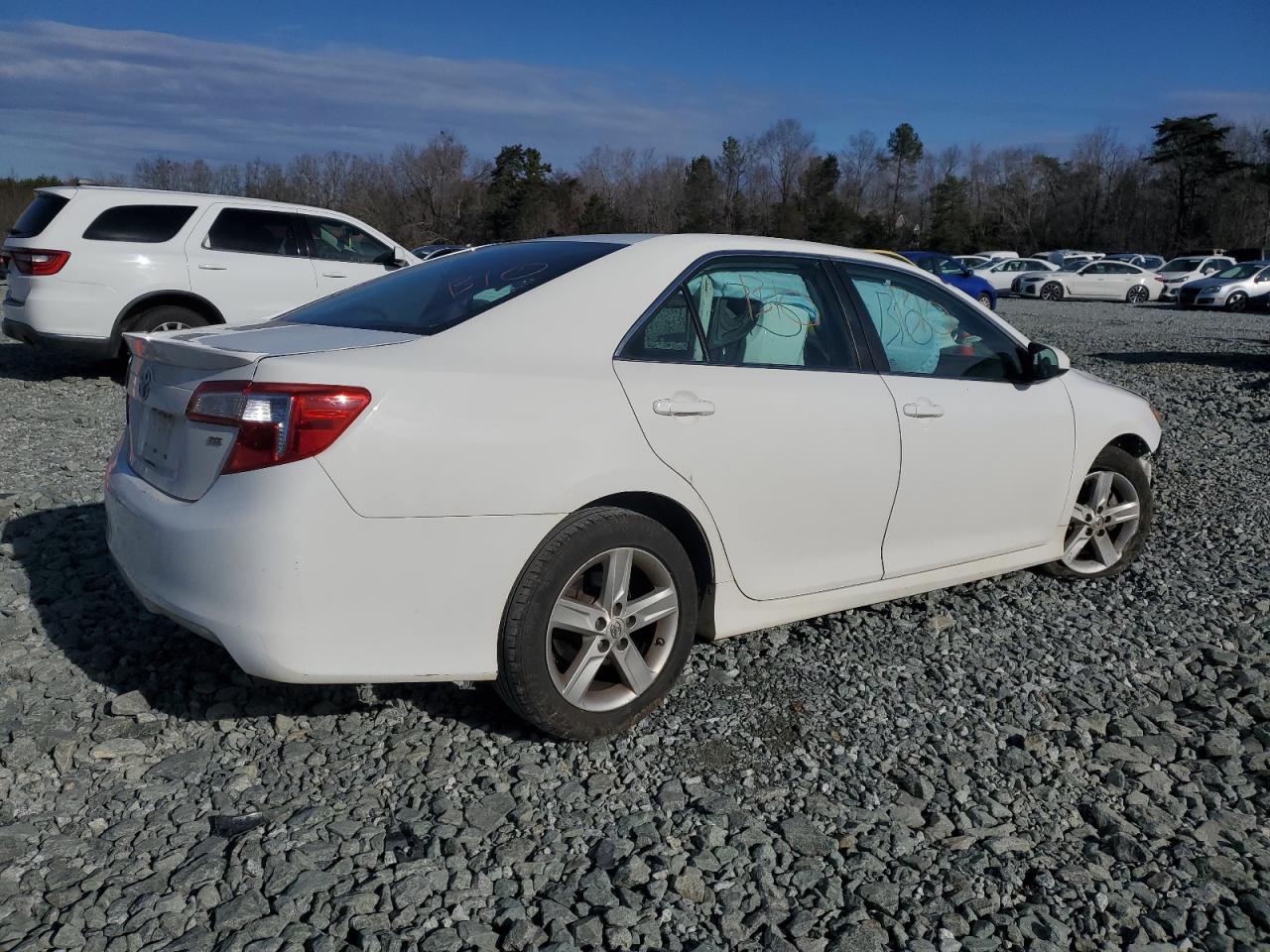 2014 TOYOTA CAMRY L - Image 3