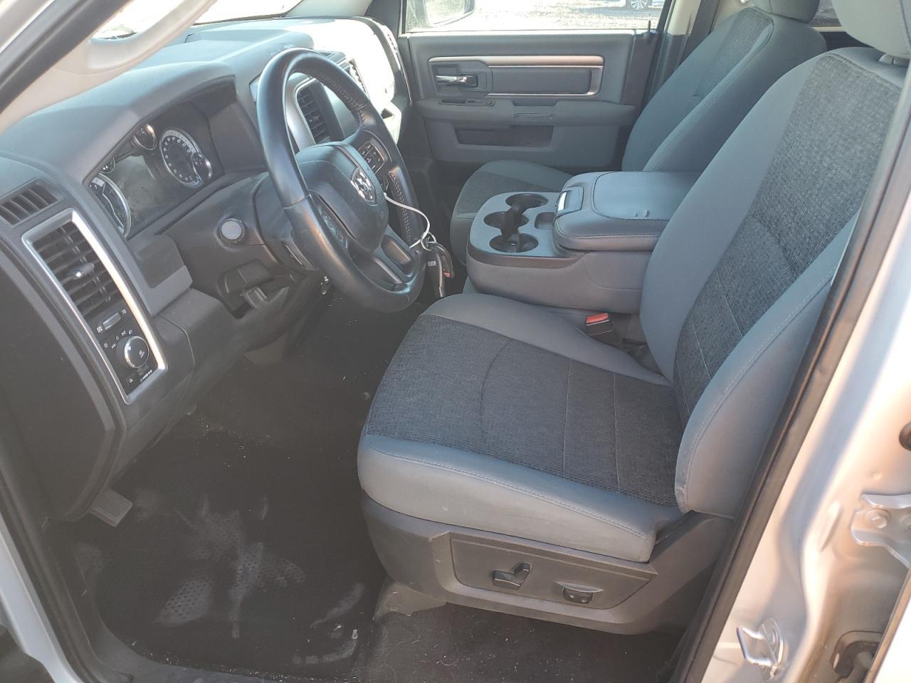2017 RAM 1500 SLT - Image 7