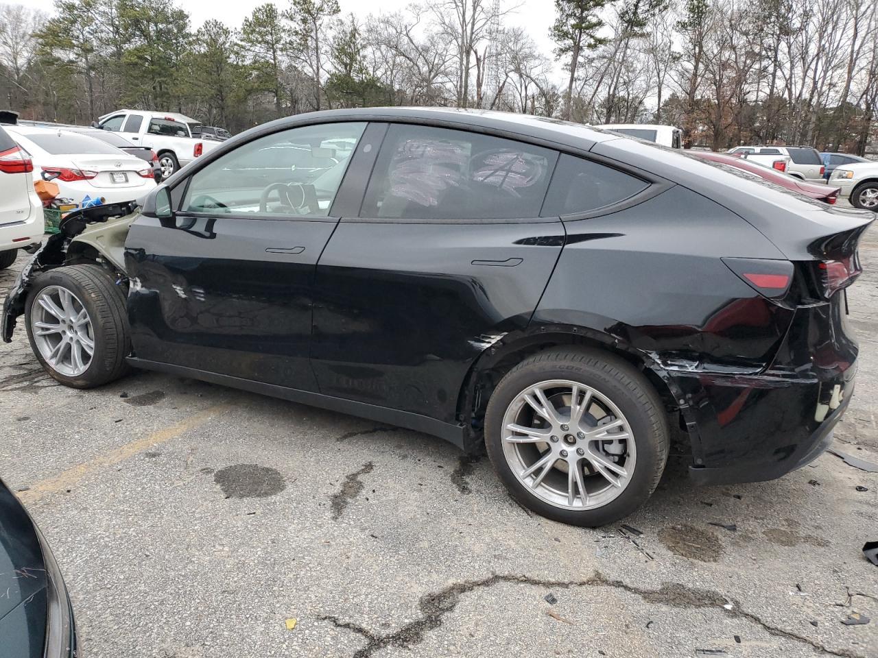 2024 TESLA MODEL Y - Image 2