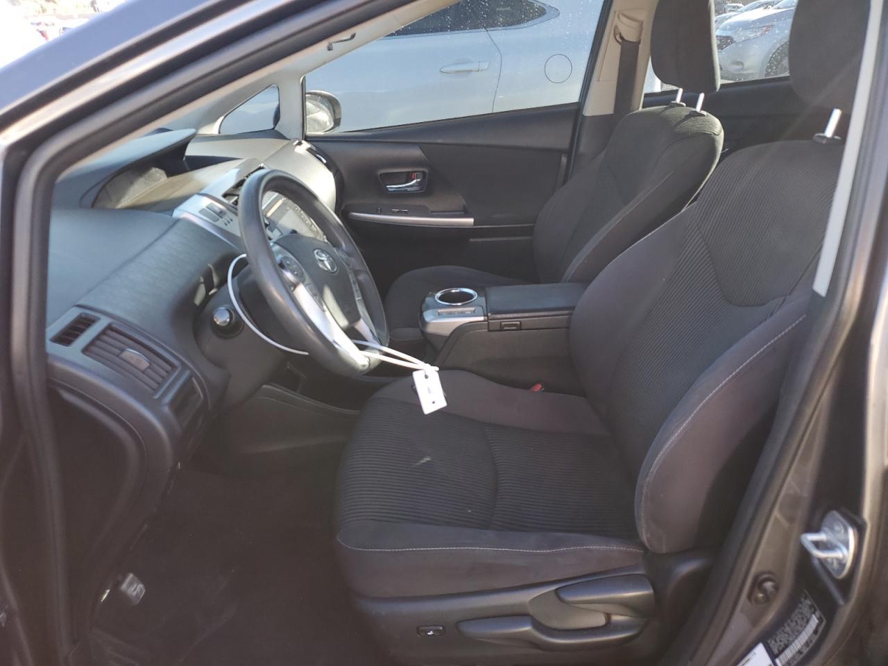 2017 TOYOTA PRIUS V - Image 7