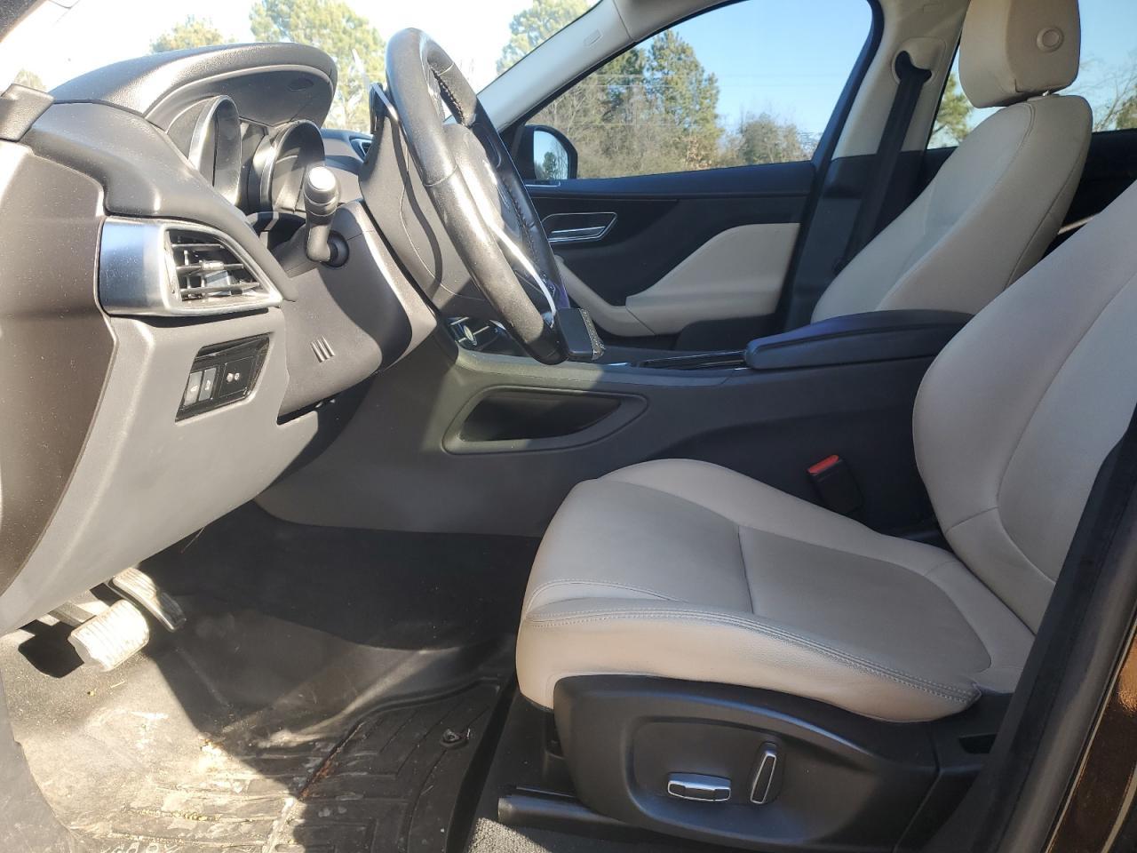 2019 JAGUAR F-PACE PRE - Image 7