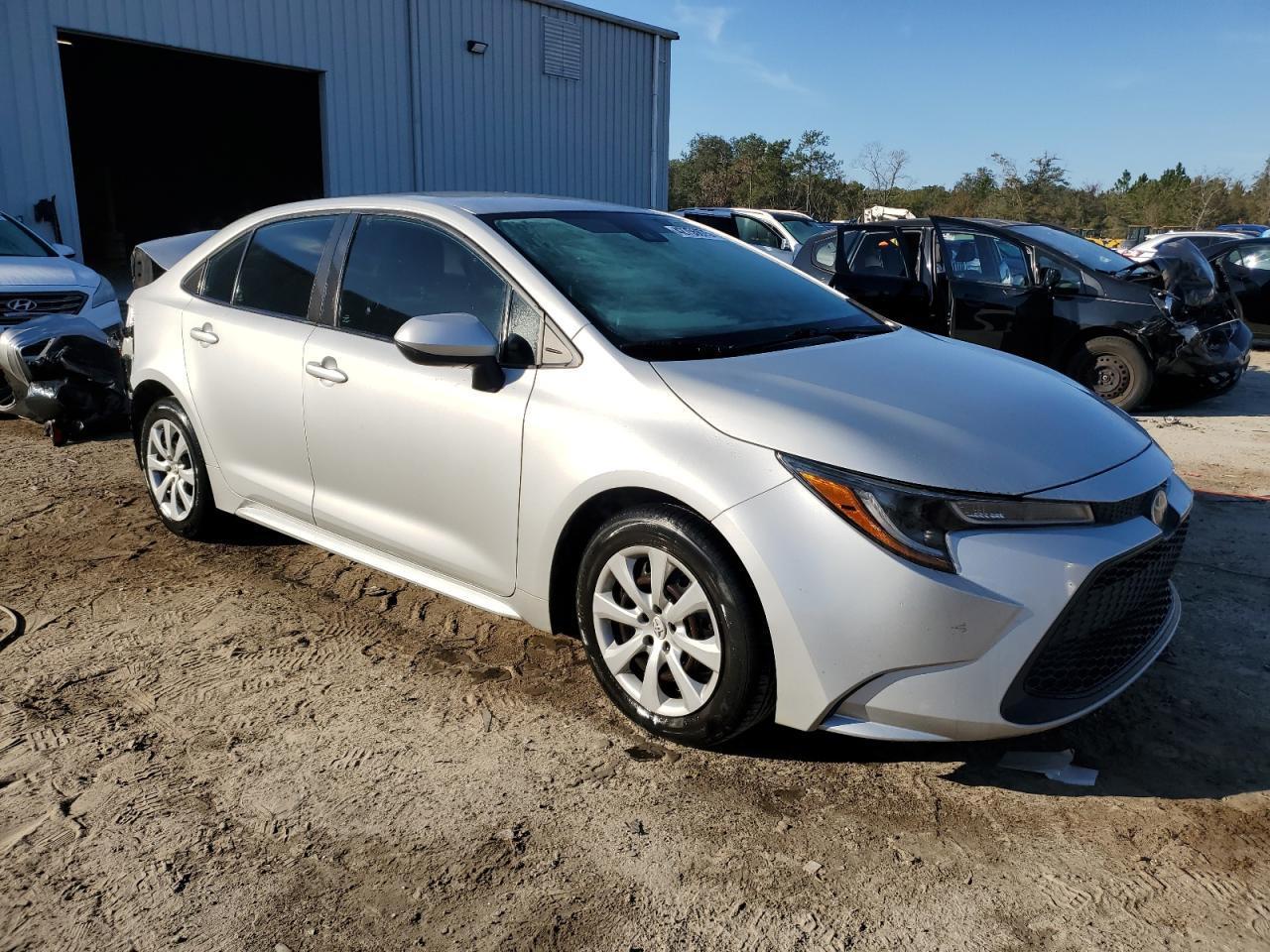 2021 TOYOTA COROLLA LE - Фото 4