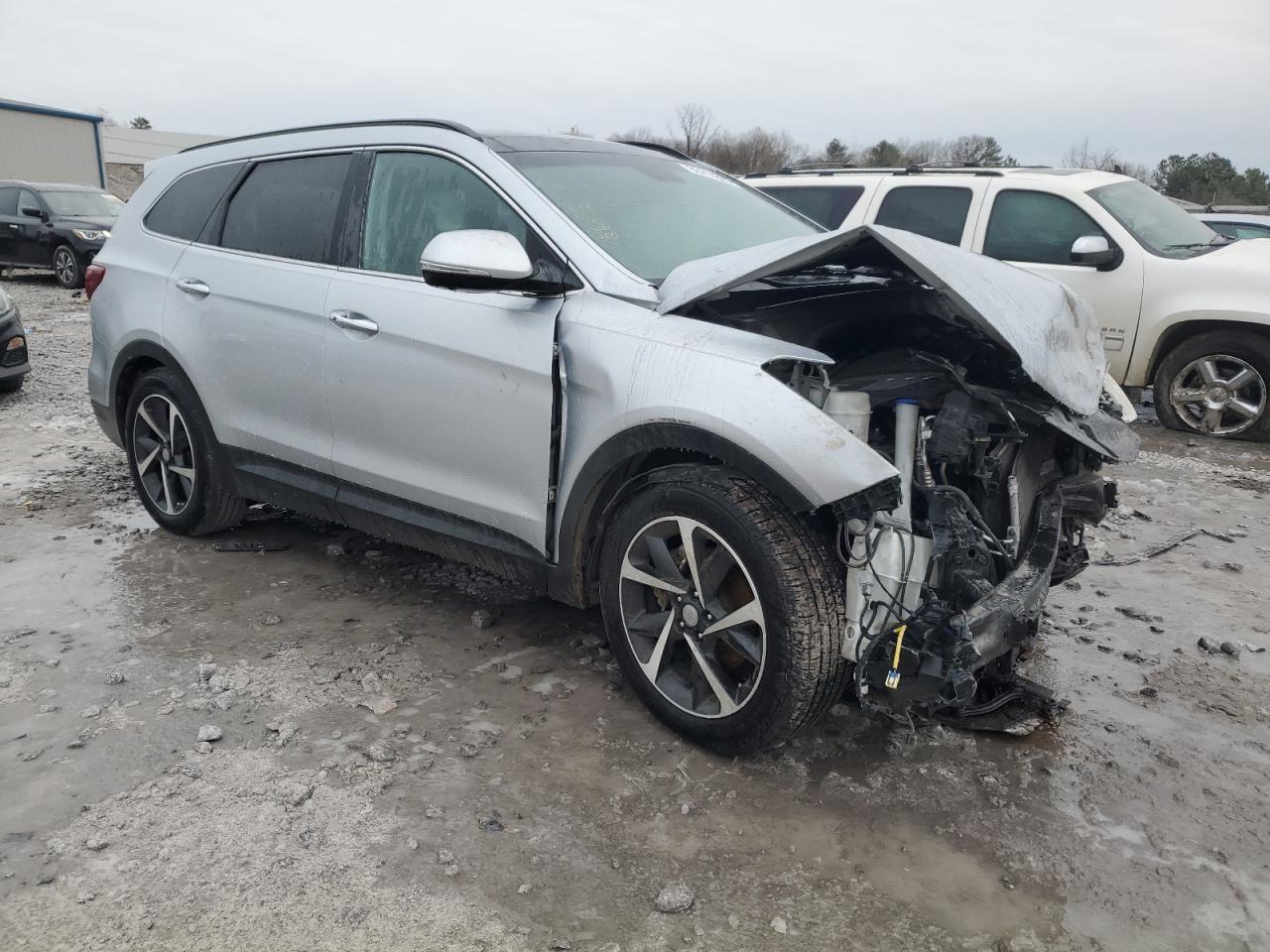 2017 HYUNDAI SANTA FE S - Image 4