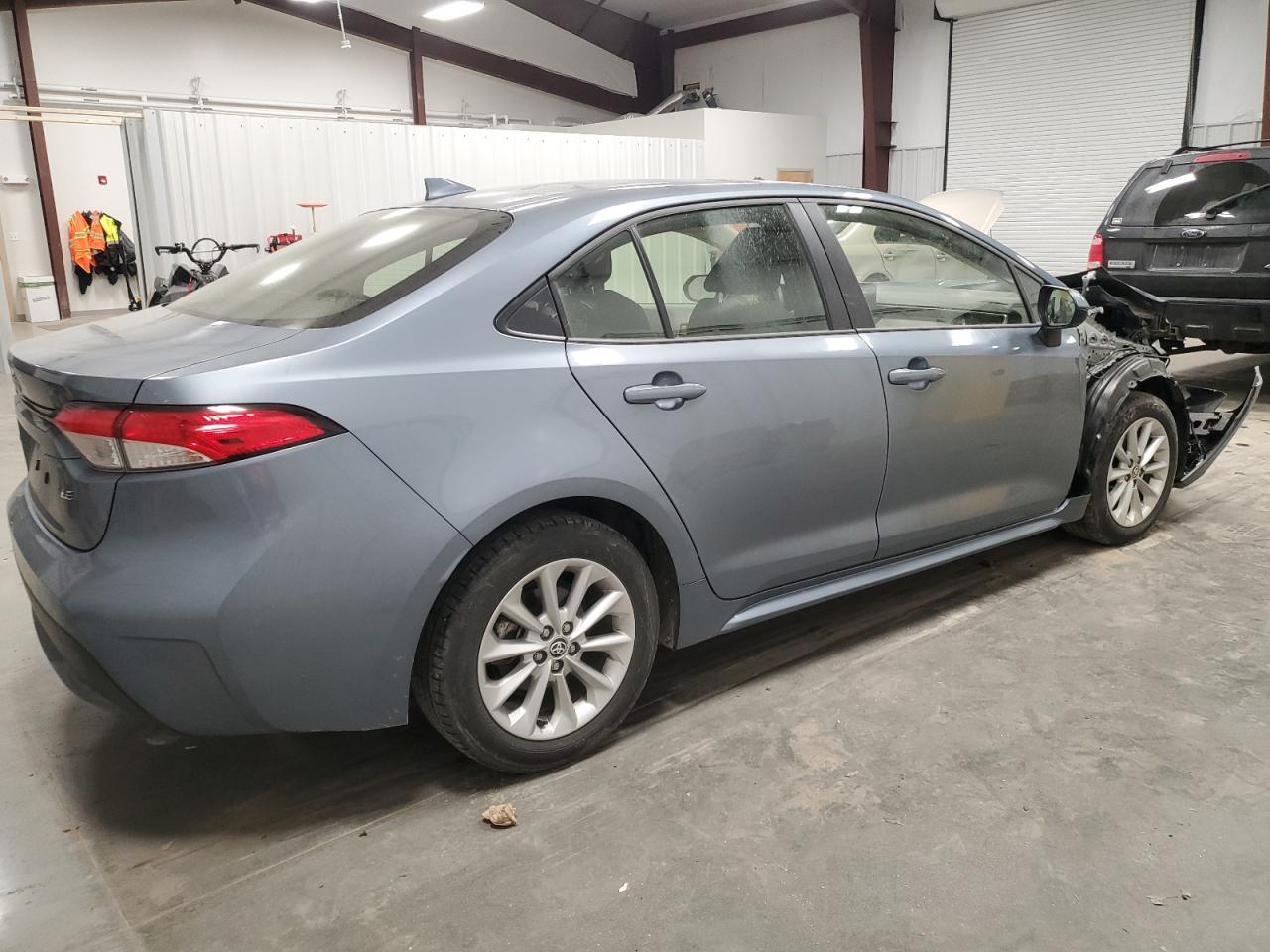 2022 TOYOTA COROLLA LE - Фото 3