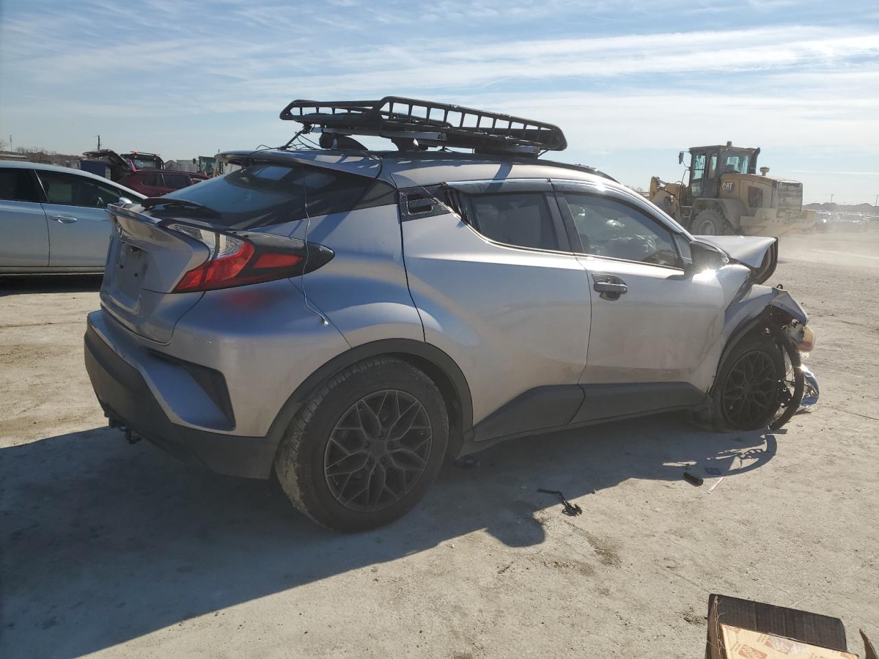2019 TOYOTA C-HR XLE - Фото 3