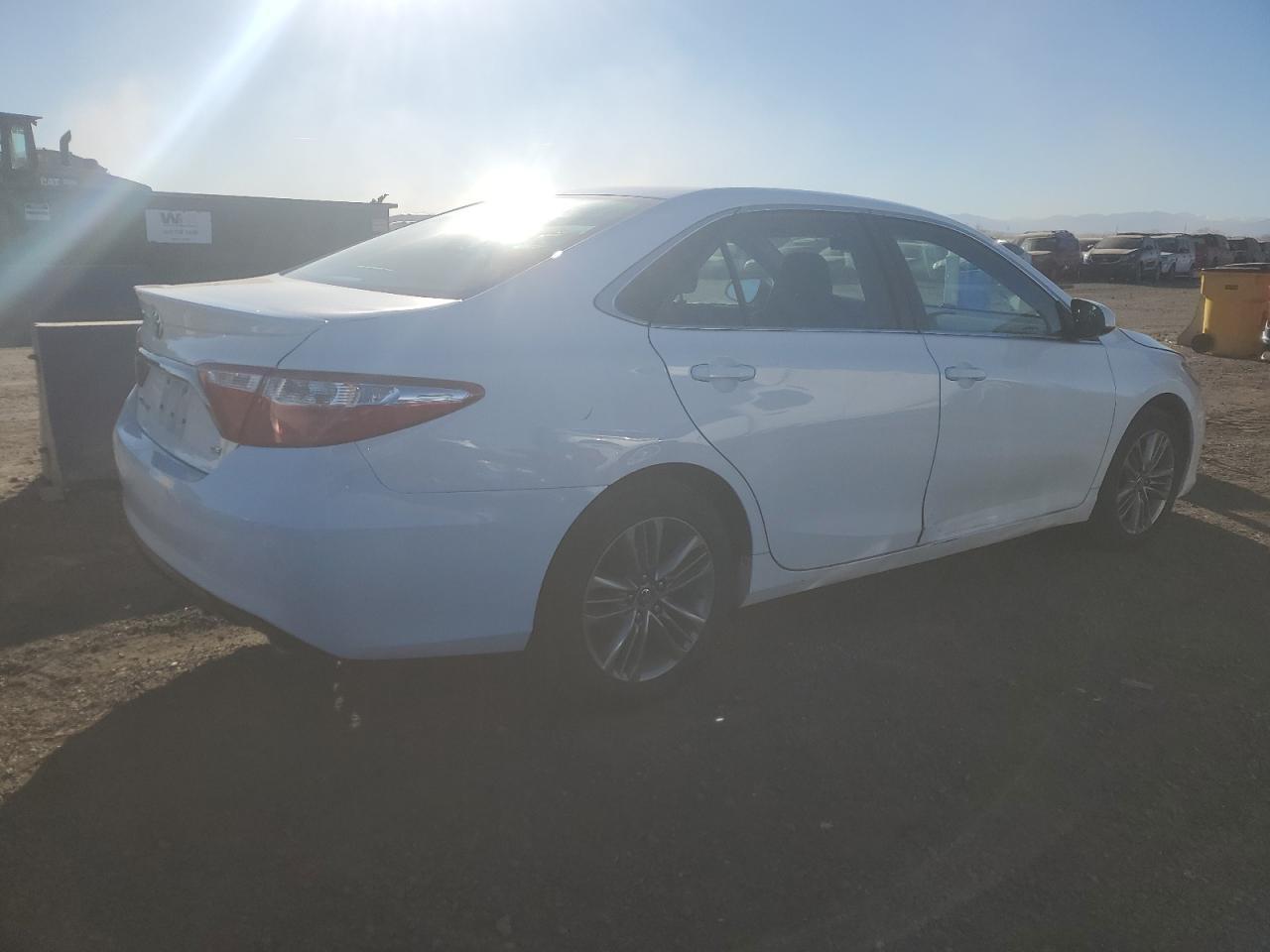 2017 TOYOTA CAMRY LE - Image 3
