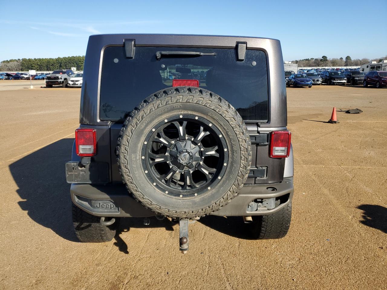 2017 JEEP WRANGLER U - Image 6