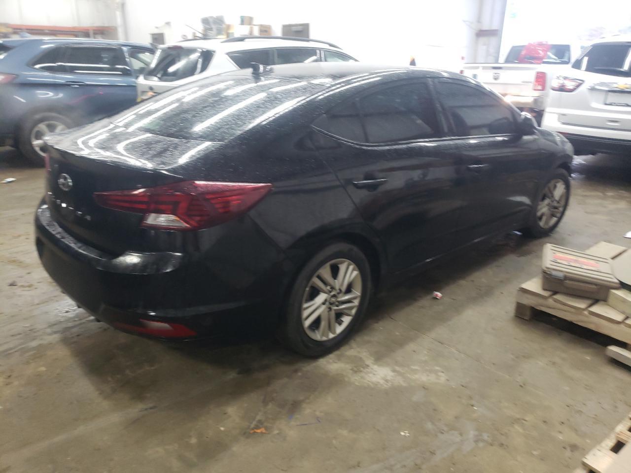2019 HYUNDAI ELANTRA SE - Image 3