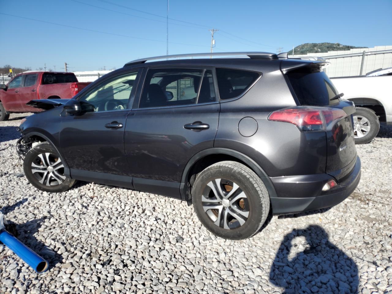 2017 TOYOTA RAV4 LE - Фото 2
