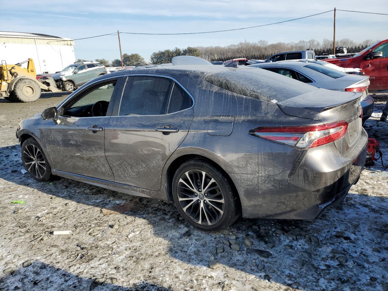2019 TOYOTA CAMRY L - Фото 2