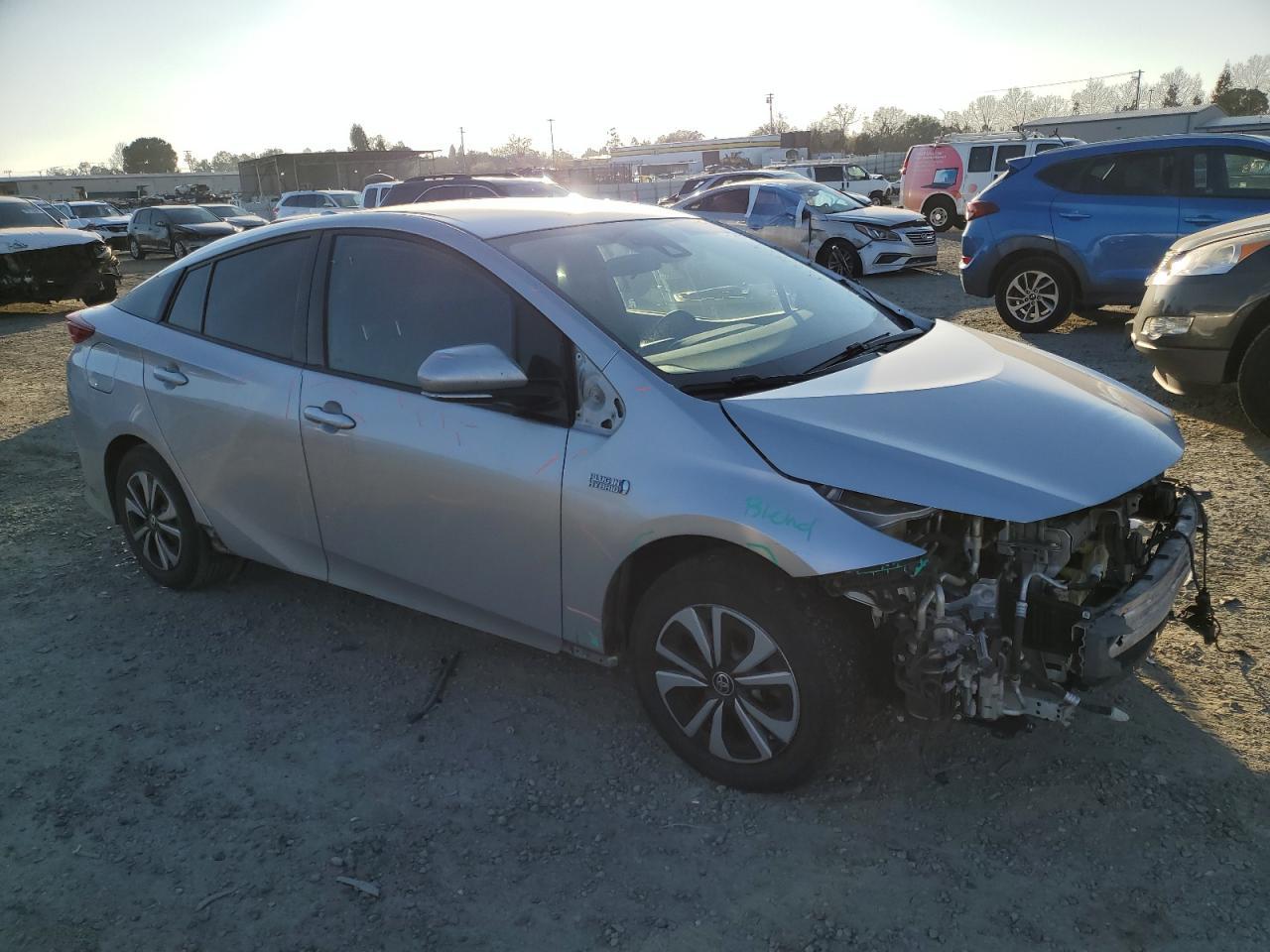 2018 TOYOTA PRIUS PRIM - Image 4