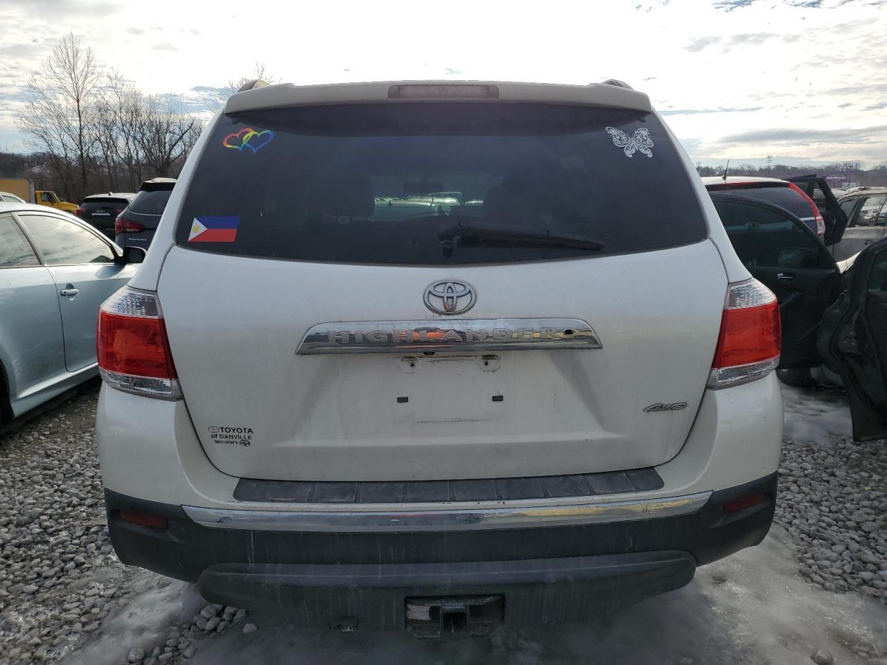 2012 TOYOTA HIGHLANDER - Image 6