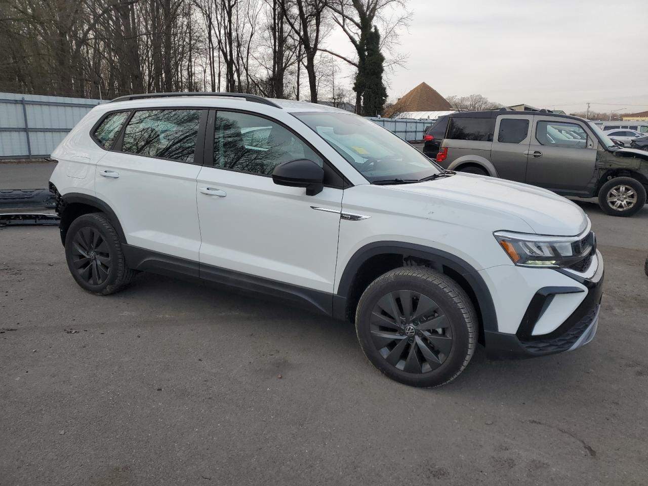 2023 VOLKSWAGEN TAOS S - Image 4