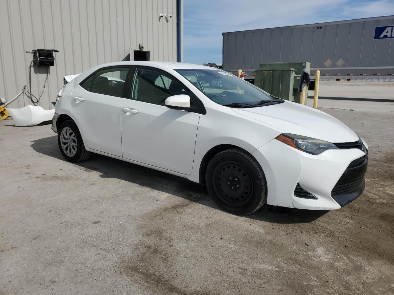 2018 TOYOTA COROLLA L - Image 4