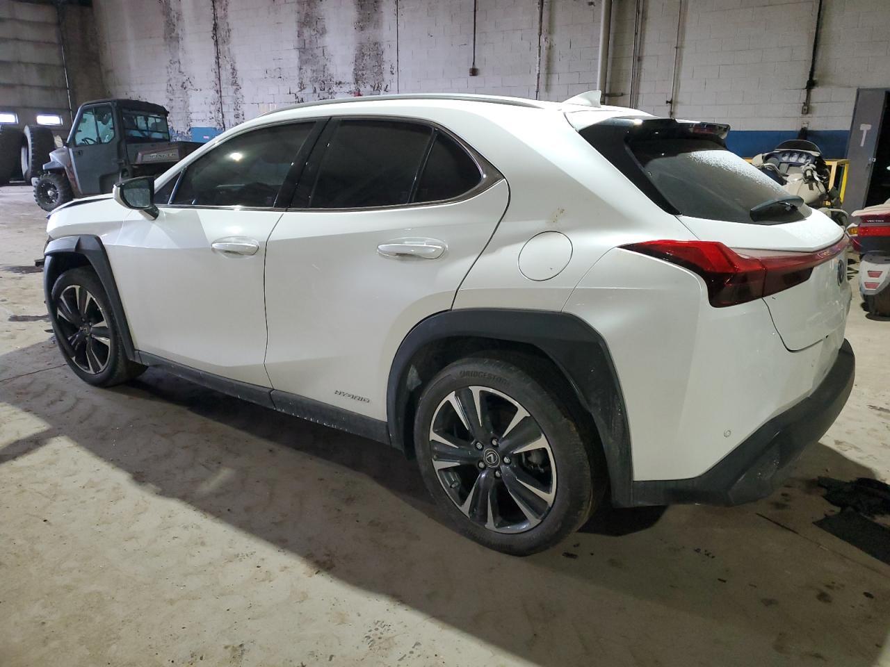 2020 LEXUS UX 250H - Фото 2