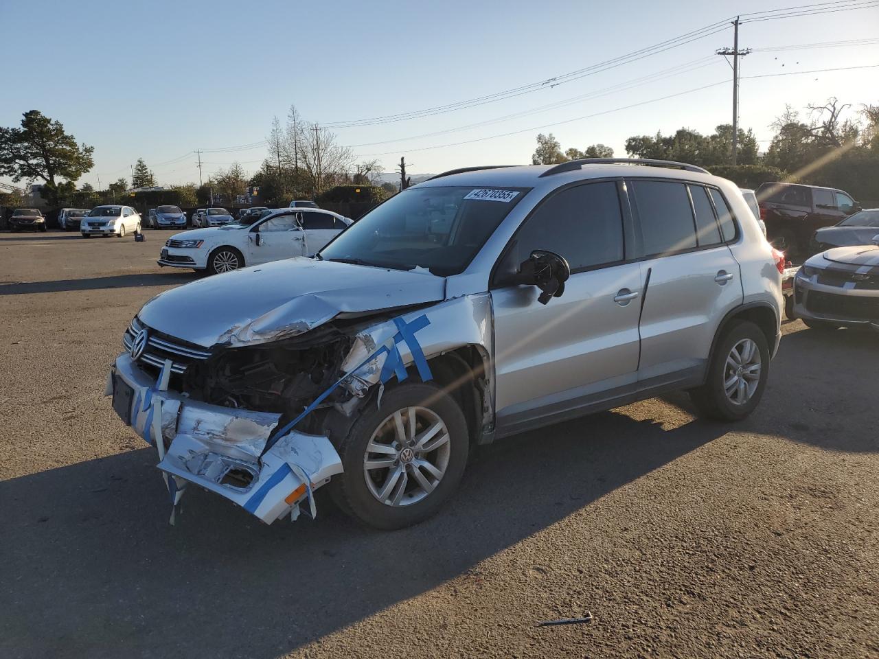 2015 VOLKSWAGEN TIGUAN S