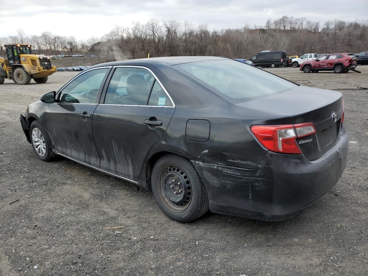 2014 TOYOTA CAMRY L - Фото 2