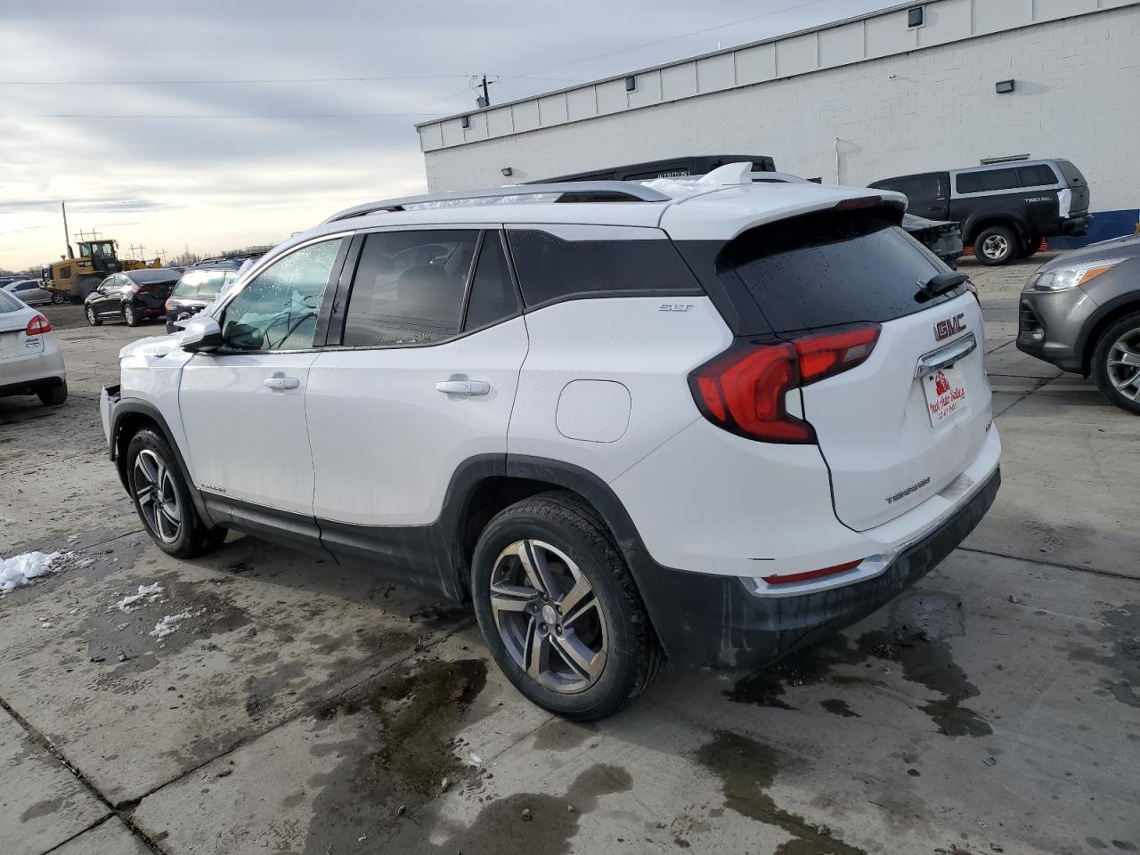 2021 GMC TERRAIN SL - Image 2
