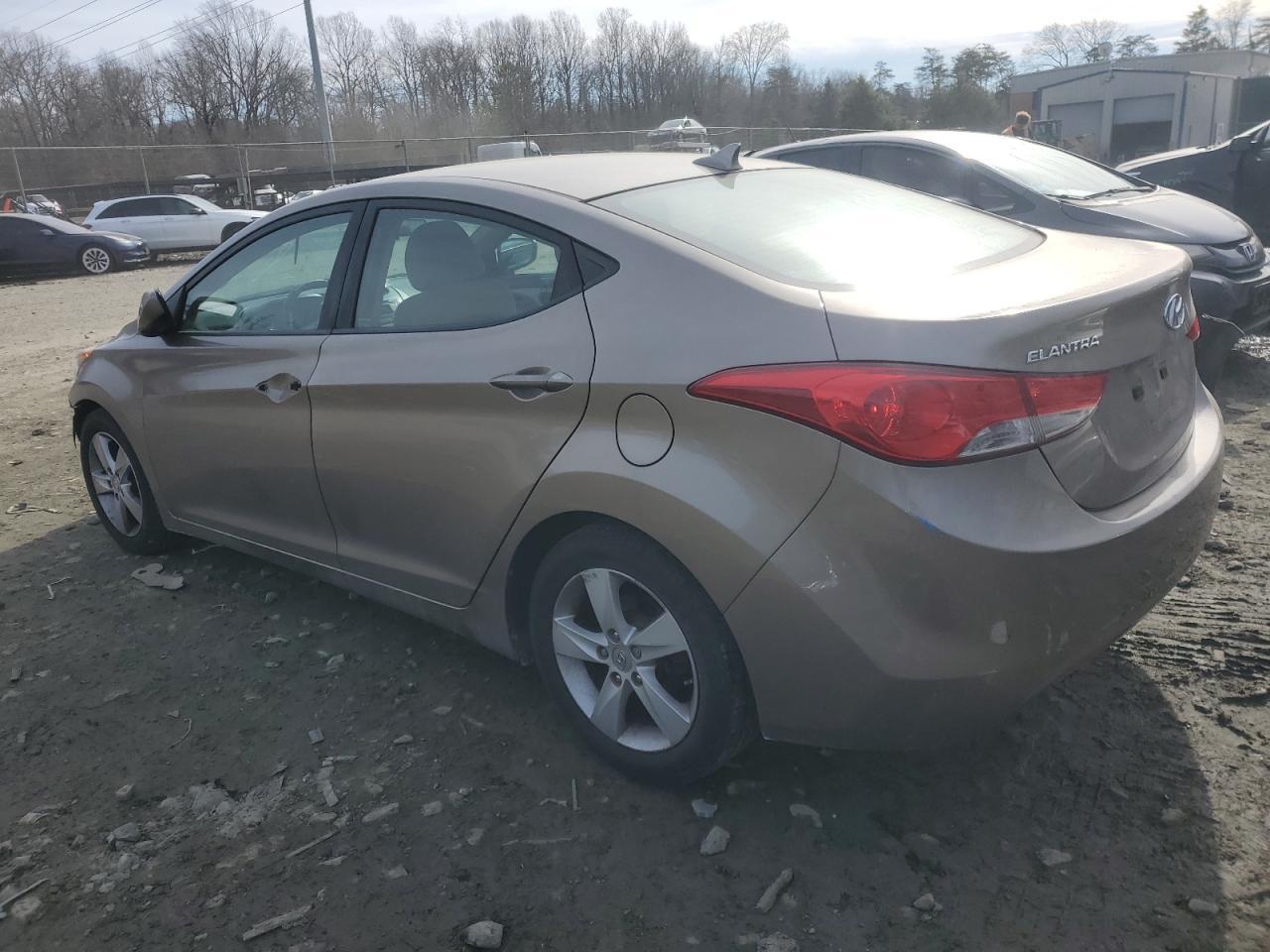 2013 HYUNDAI ELANTRA GL - Image 2